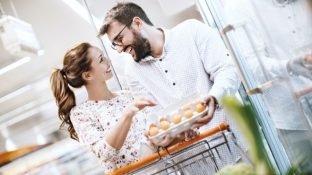 Keto for Women: Is Cyclical Ketosis Right for You? Keto for Women: Is Cyclical Ketosis Right for You?