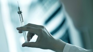 Vaccine Dangers: Is the Aluminum in Vaccines Worth the Risk? Vaccine Dangers: Is the Aluminum in Vaccines Worth the Risk?